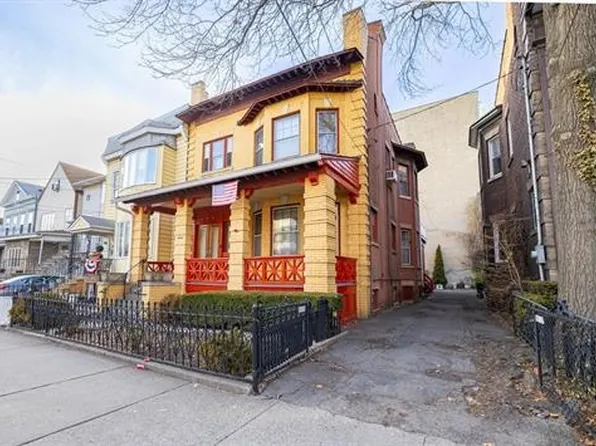 895-2f Summit Avenue image 2 of 2