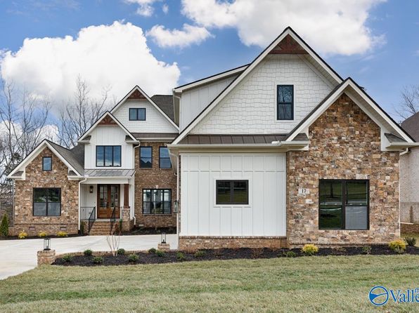 17 Ridge Bluff Cir, Huntsville, AL 35803