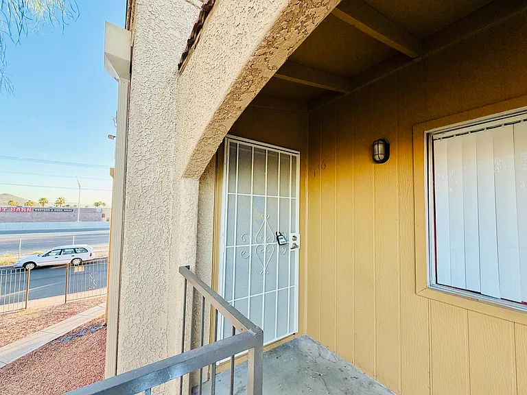 Santa Cruz Apartments - Studios, 1 Bedroom and 2 Bedrooms with Pool! — Photo 39