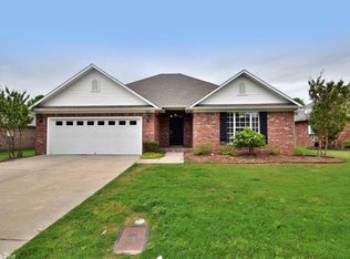 1765 Penny St, Conway, AR 72034