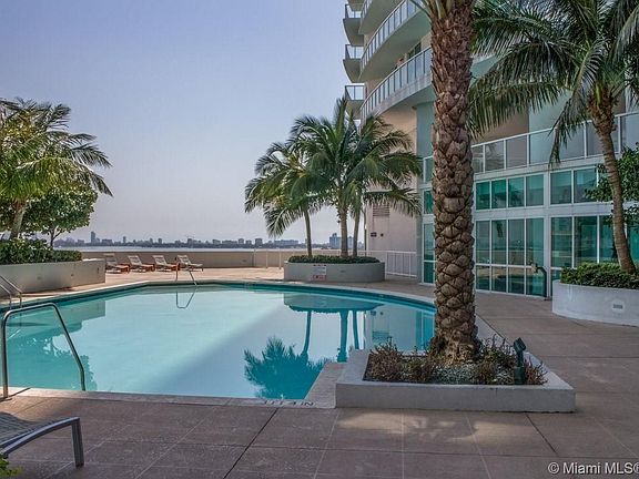 5th image of 1900 N Bayshore Dr APT 2524S