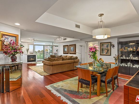 3rd image of 13600 Marina Pointe Dr Unit 815
