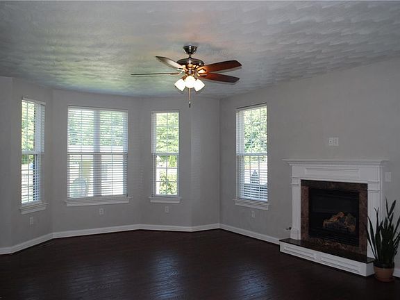 3rd image of 4010 Brians Ln