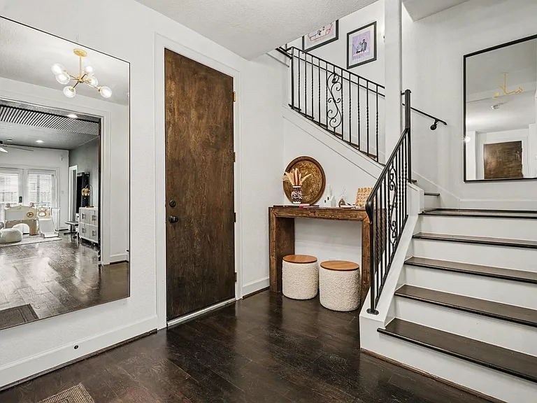 906 Patterson St — Photo 8