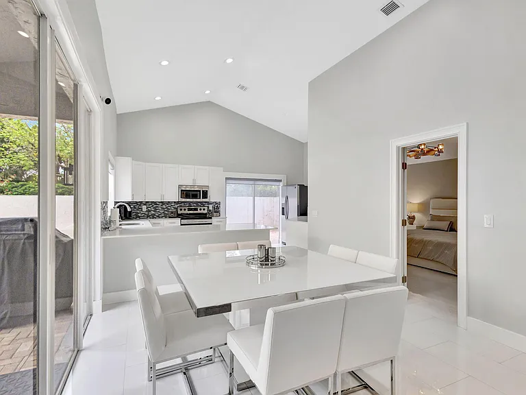 7 Wyndham Ln — Photo 13