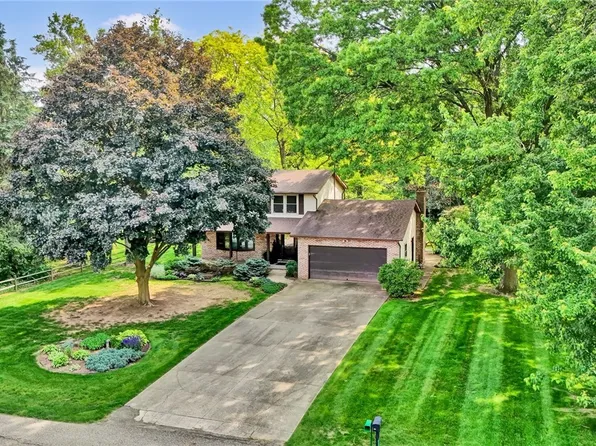 12160 Pueblo Path Ave NW, Uniontown, OH 44685