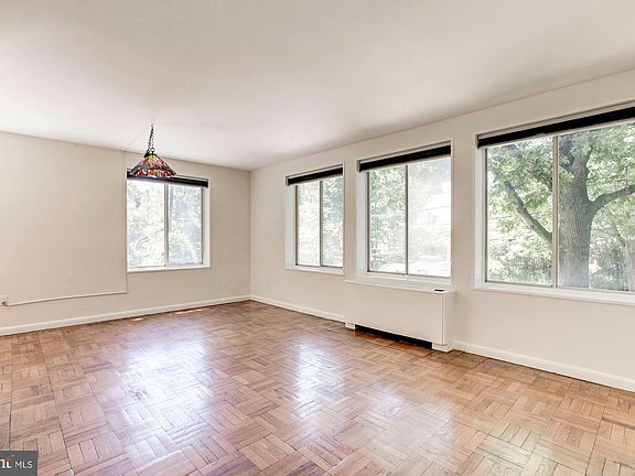 4th image of 3033 New Mexico Ave NW APT 201