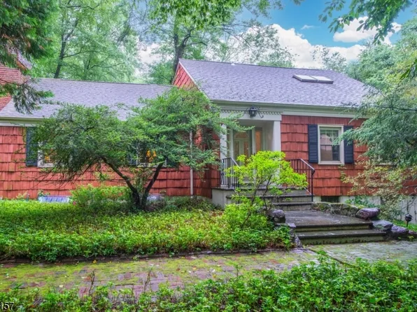 3 Gravel Hill Rd, Kinnelon Boro, NJ 07405