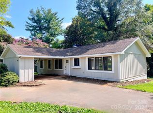 5268 Stonewood Dr, Hickory, NC 28602