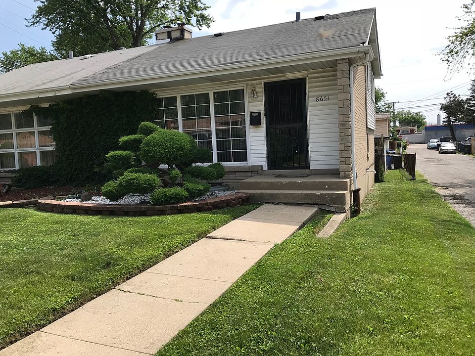1st image of 8651 S Kenwood Ave