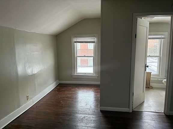 3rd image of 31 N College St APT 4