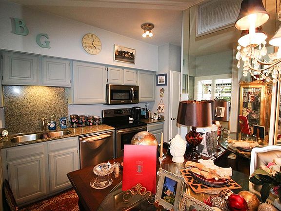 4th image of 6220 Bentwood Trl APT 202