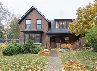 1406 Ontario St, Burlington, ON