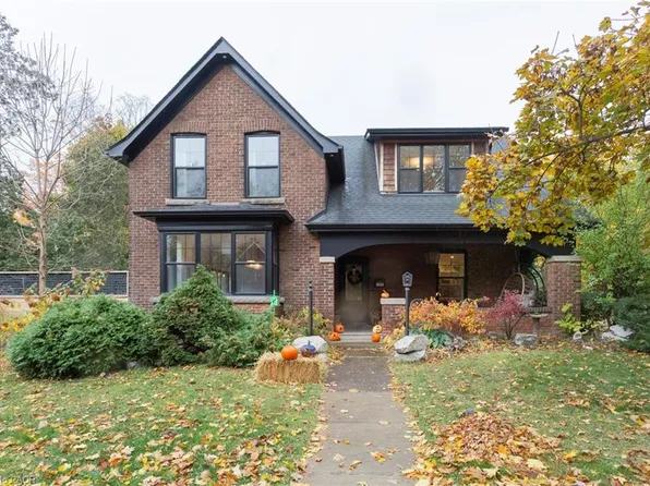 1406 Ontario St, Burlington, ON L7S 1G4