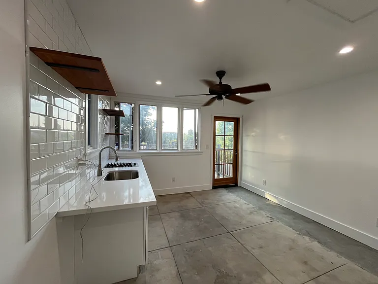 1225 Stringer Ave #A — Photo 2