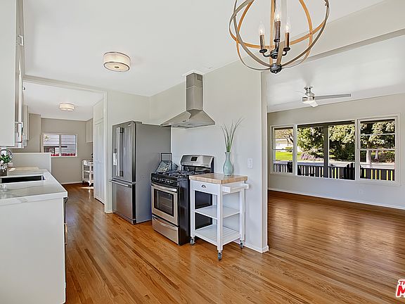 5th image of 3521 Madrona Dr