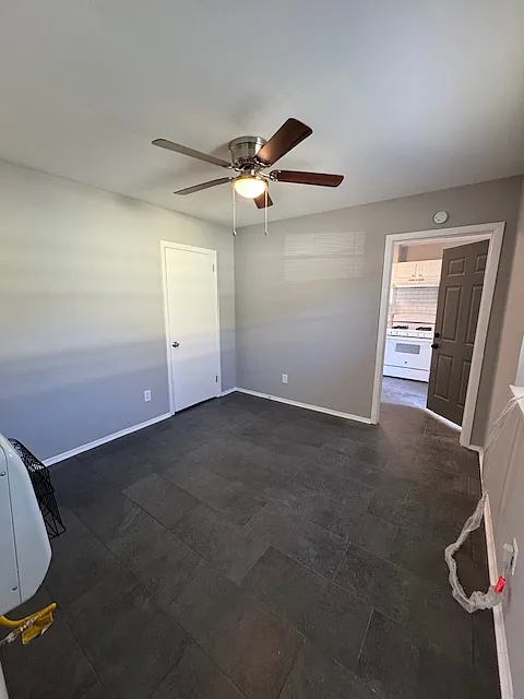 2 bed, 1300 sqft, $900 — Photo 4