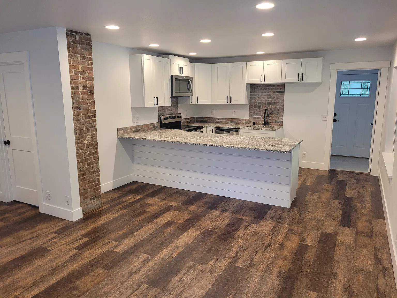 7426 Healy Rd — Photo 3