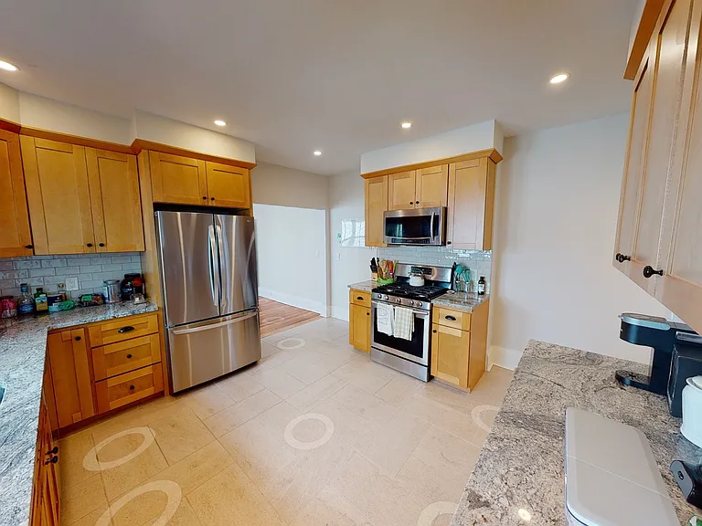 19 Creighton St — Photo 2