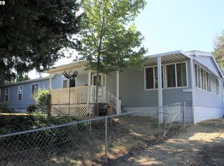 761 SE Tokay St, Winston, OR 97496