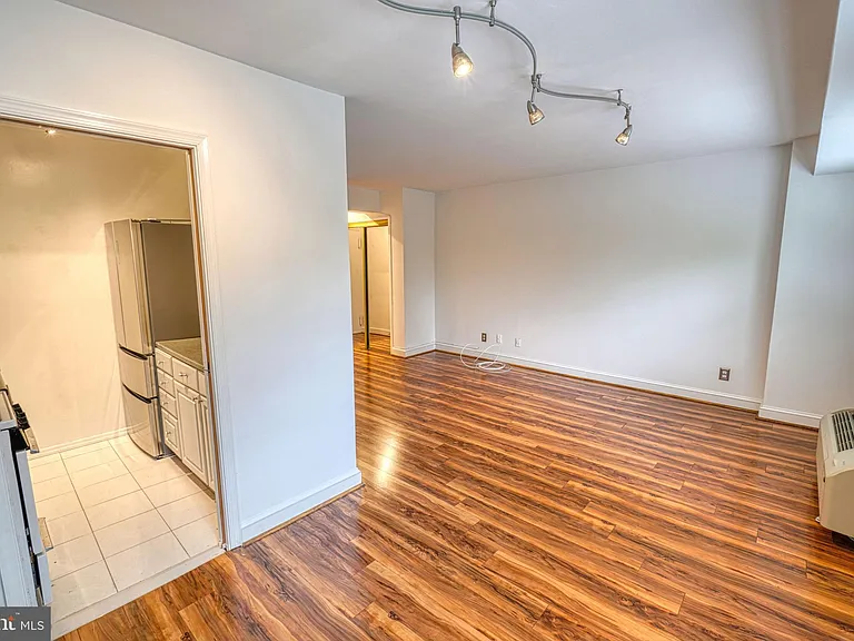 1801 Clydesdale Pl NW #311 — Photo 30