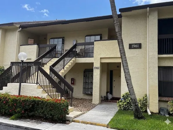 1961 SW 15th St APT 90, Deerfield Beach, FL 33442