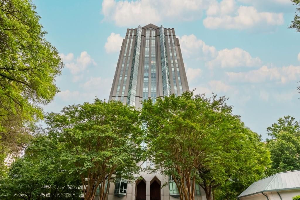 2870 Pharr Ct NW #309, Atlanta GA - Owner Finance Home