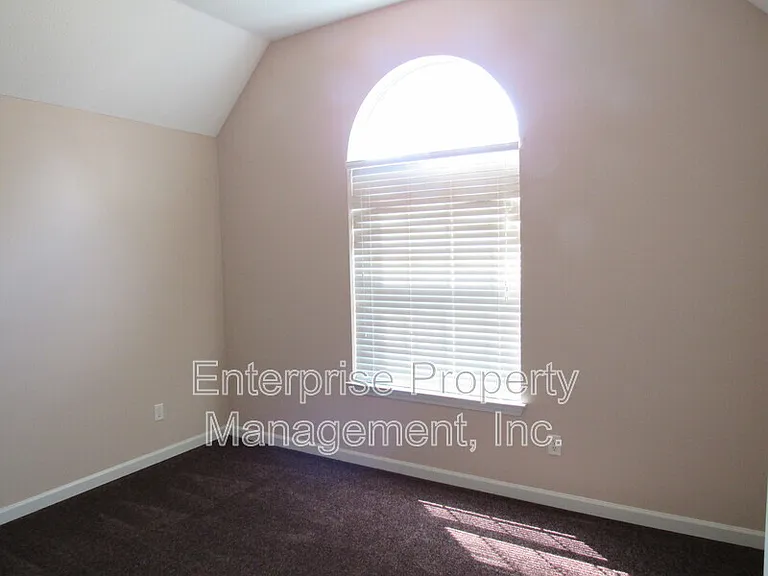 9740 Riggin Dr — Photo 16