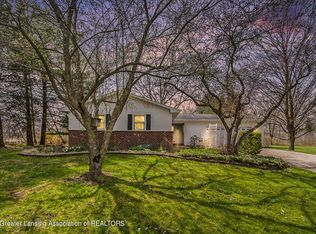 6443 Bunker Rd, Eaton Rapids, MI 48827