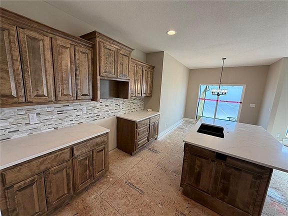 4th image of 18699 E Bundschu Rd