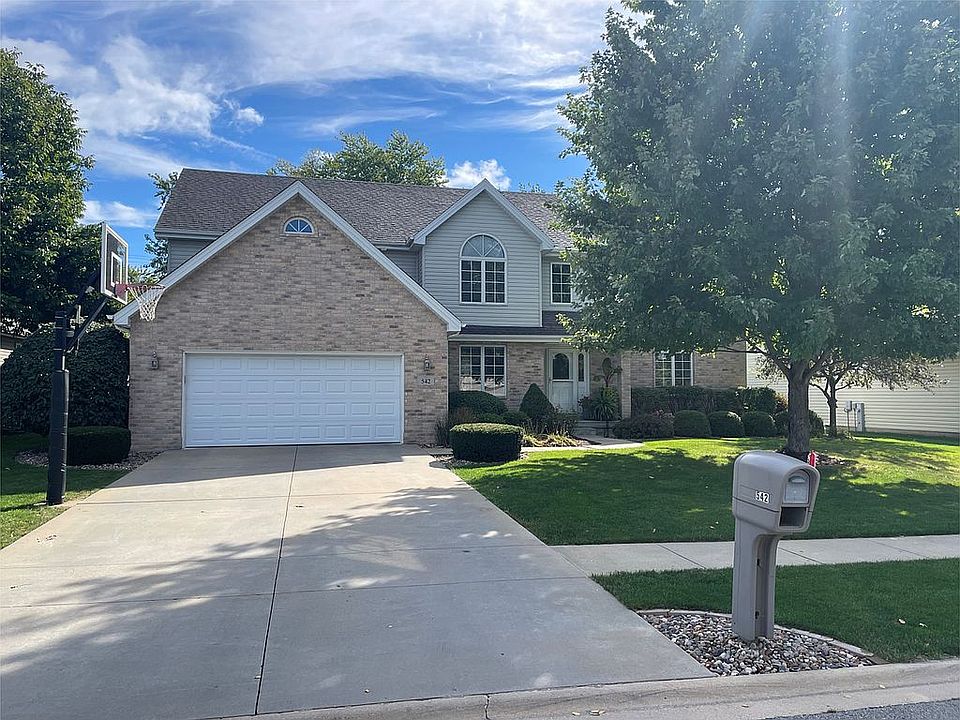 1st image of 542 Turnberry Dr