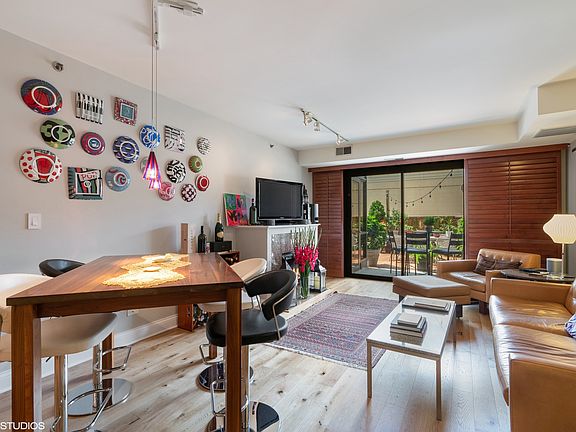 3rd image of 1212 N Wells St APT 205