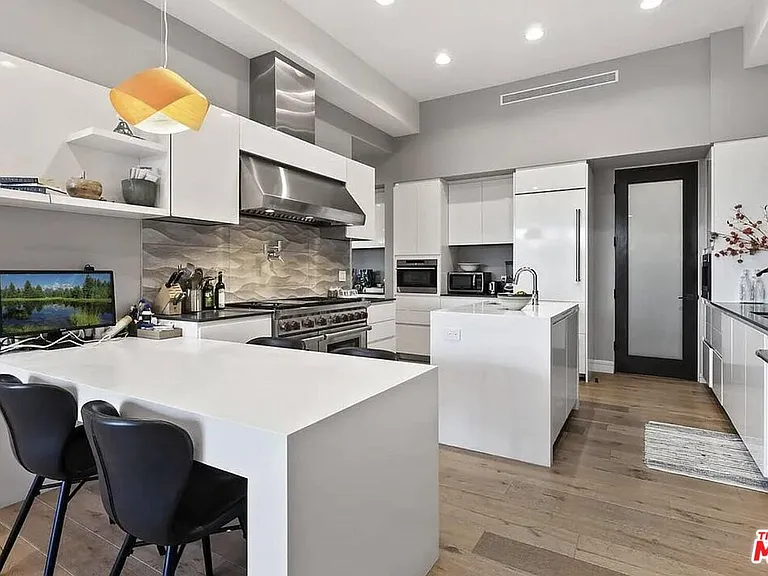 16132 Alcima Ave — Photo 17