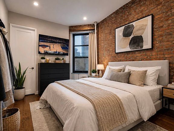 4th image of 264 W 25th St APT 1E