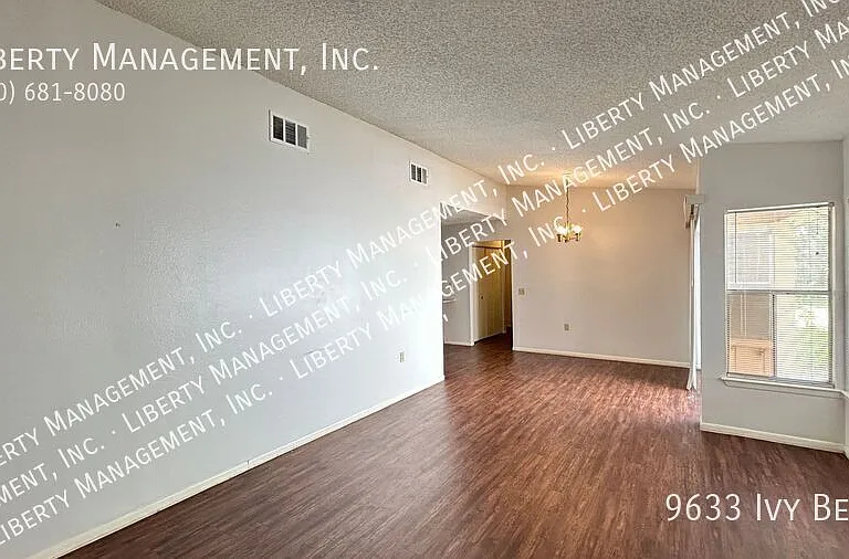 9633 Ivy Bnd — Photo 4