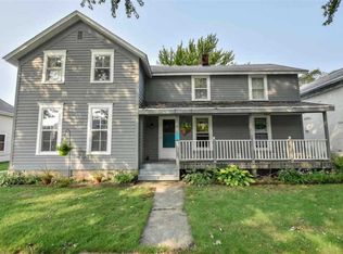 214 S Superior St, De Pere, WI 54115