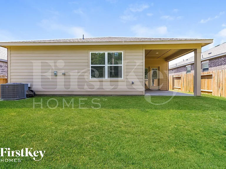 8981 Oval Glass St — Photo 15