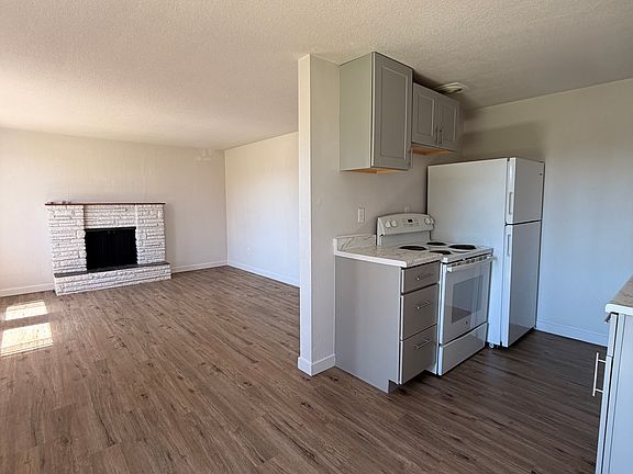 3rd image of 2410 W Albany Ave #2410