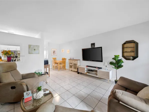 15610 NE 6th Ave APT 28C, Miami, FL 33162