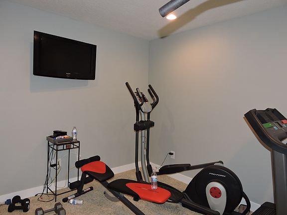 5th image of 1602 W Kinloch Way