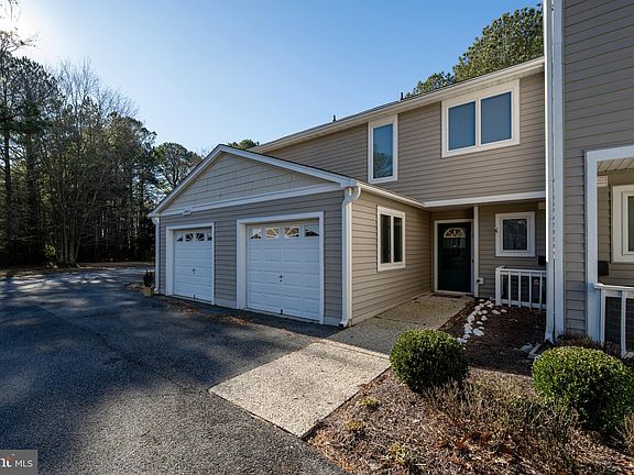 2nd image of 38425 Mainsail Dr