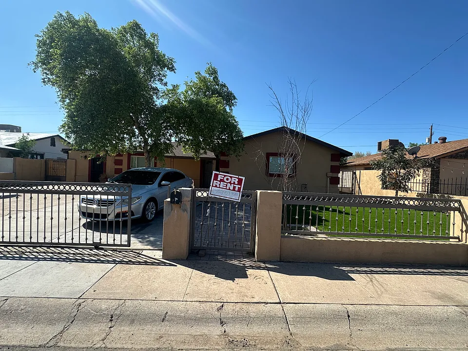 4937 W Verde Ln