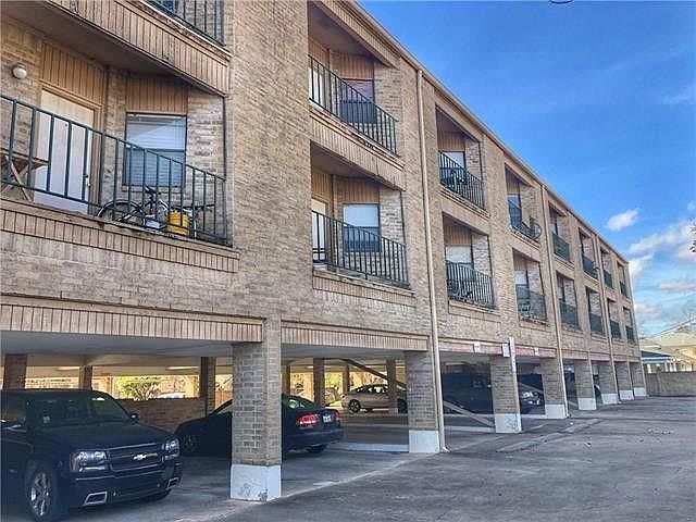 2nd image of 3316 Guadalupe St APT 215