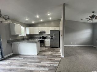 965 W 1650 N, Harrisville, UT 84404
