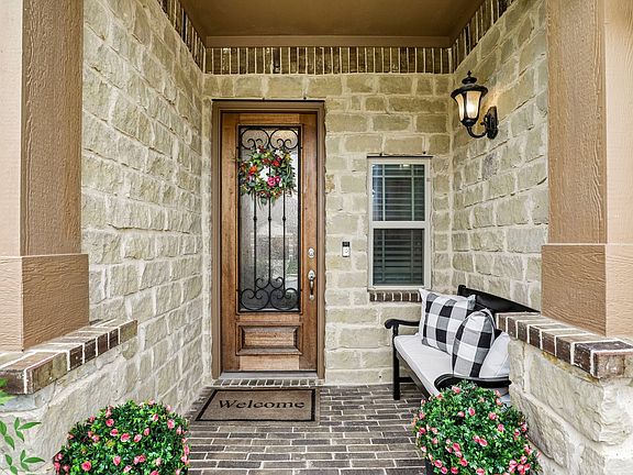 3rd image of 5220 Edgebrook Way