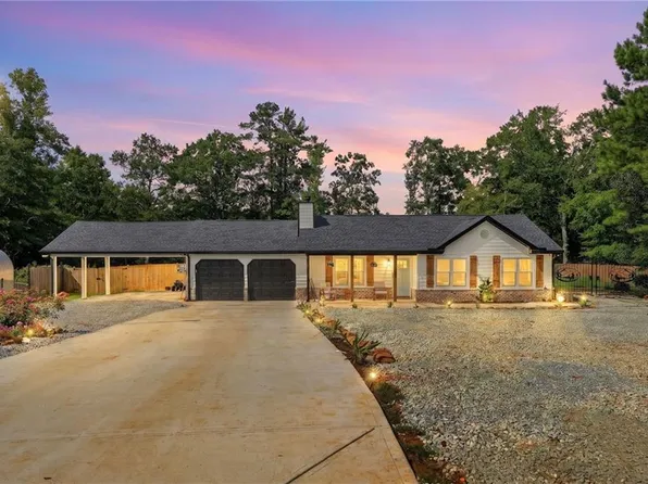 3020 Raymonds Dr, Loganville, GA 30052