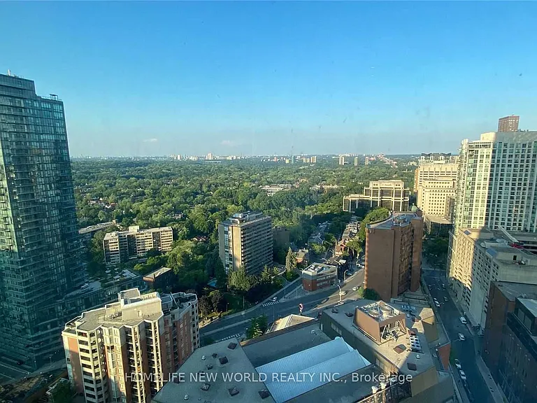 1 Yorkville Ave #2810 — Photo 2