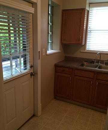 4th image of 2717 Brentwood Ave