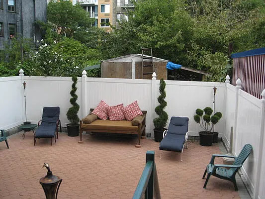 Rented by Upton Realty Group | media 22