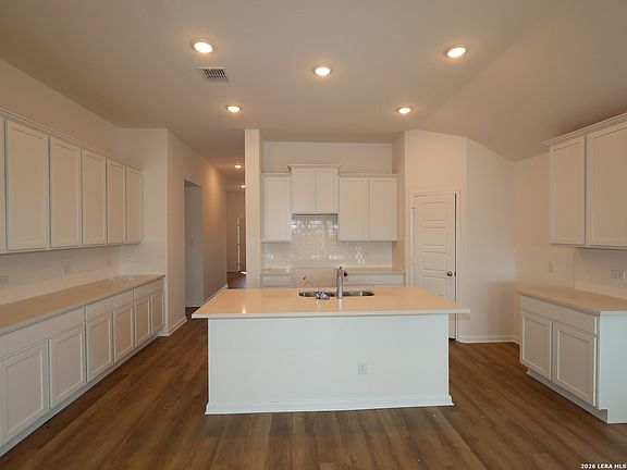 3rd image of 318 Jordans Estate